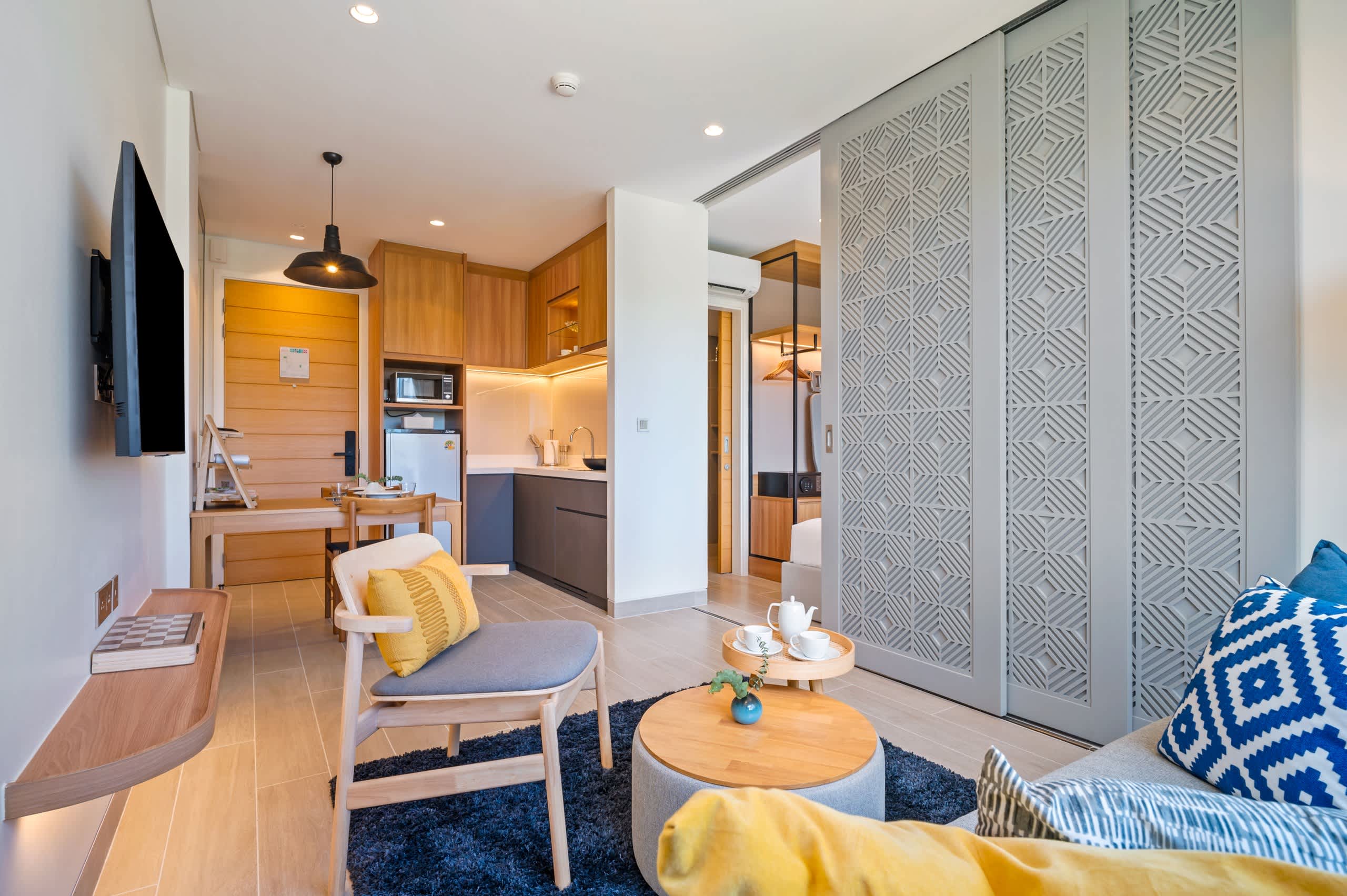Laguna Lakeside Residences 1BR A2 Lake side