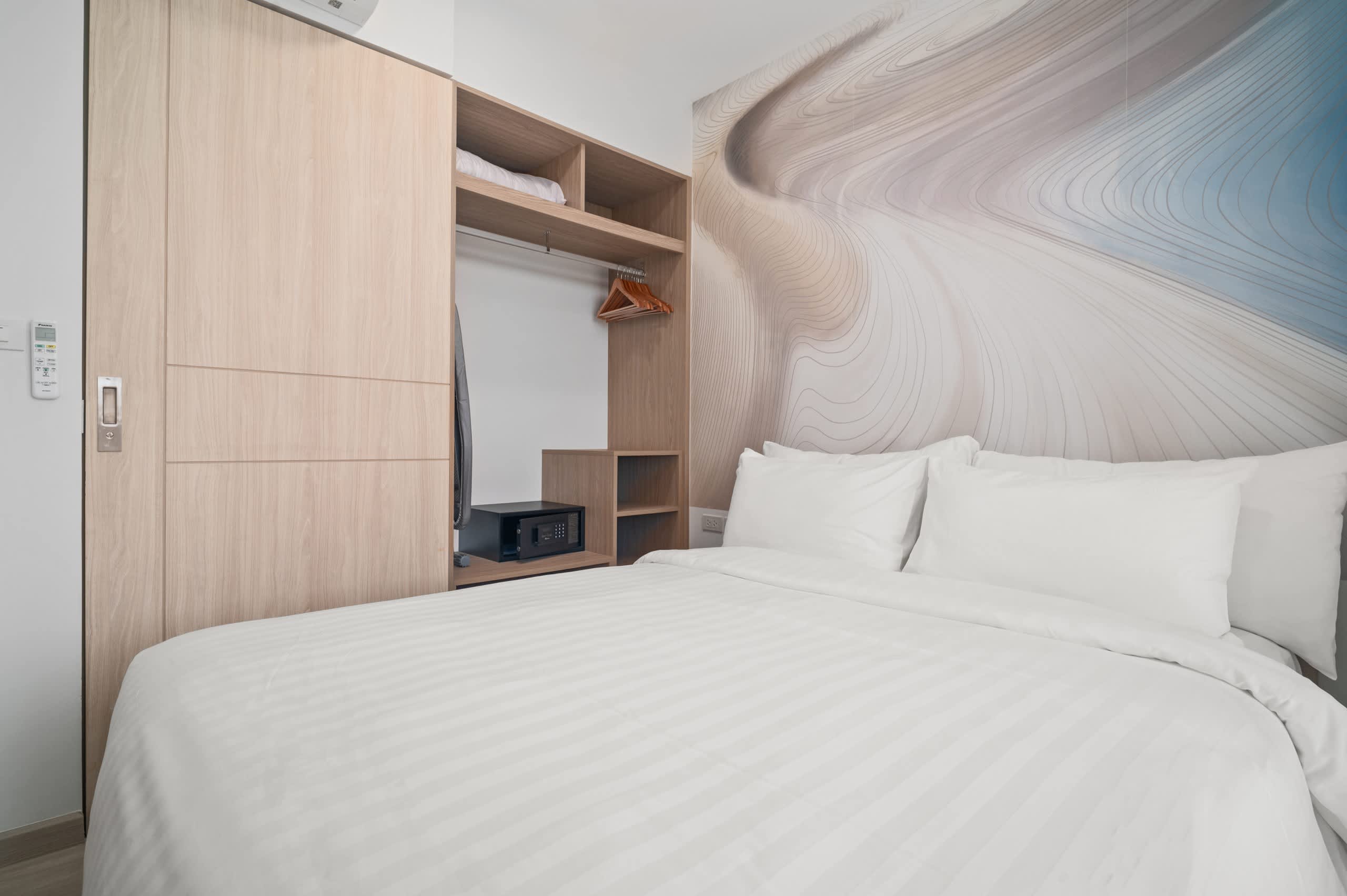 Skypark Aurora 1BR 1Bx Lake side